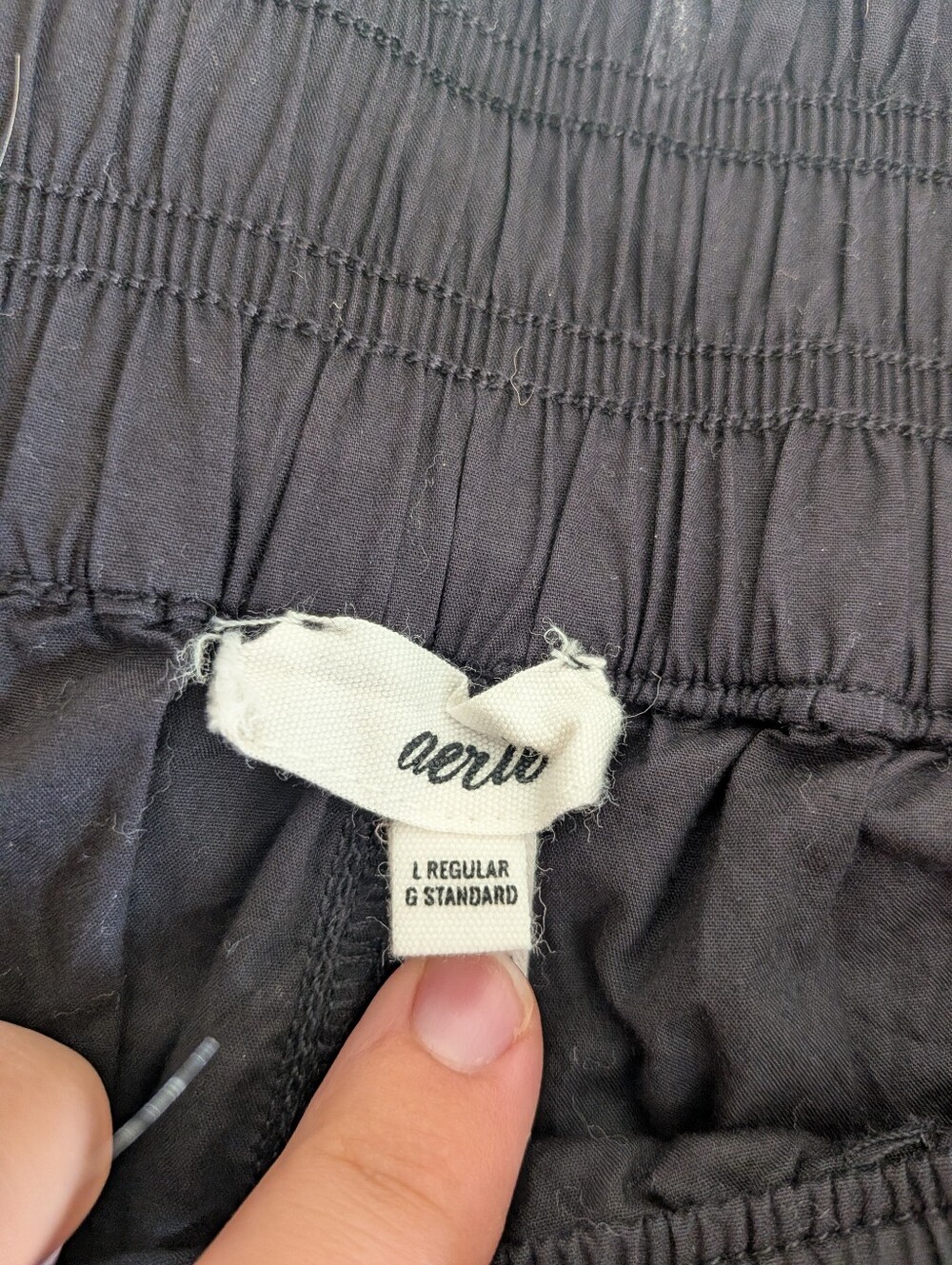 aerie high rise cargo pants - Picture 3 of 3